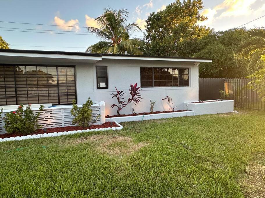 Home In Miami Gardens מראה חיצוני תמונה